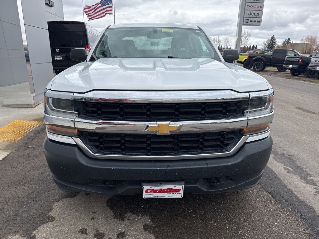 2018 Chevrolet Silverado 1500 photo 3