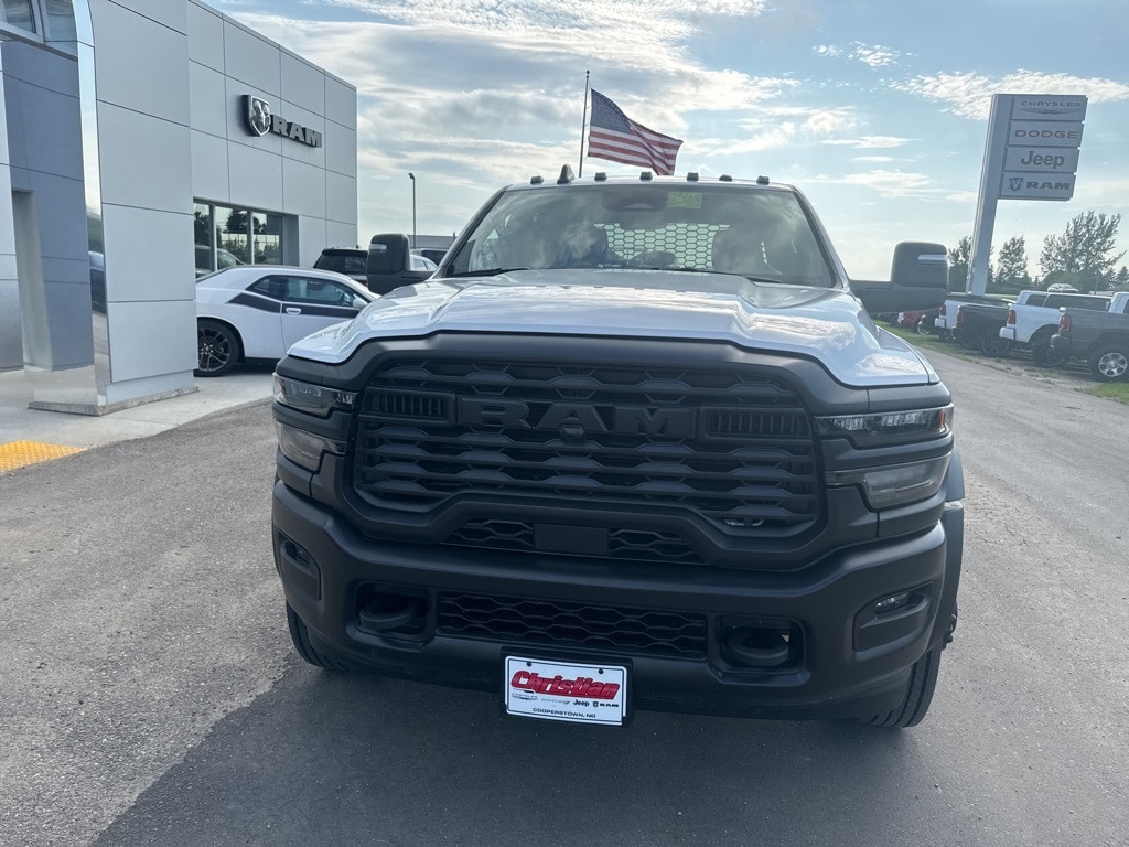 New 2025 Ram 4500 Chassis Cab 4500 TRADESMAN CHASSIS CREW CAB 4X4 84' CA Pickup