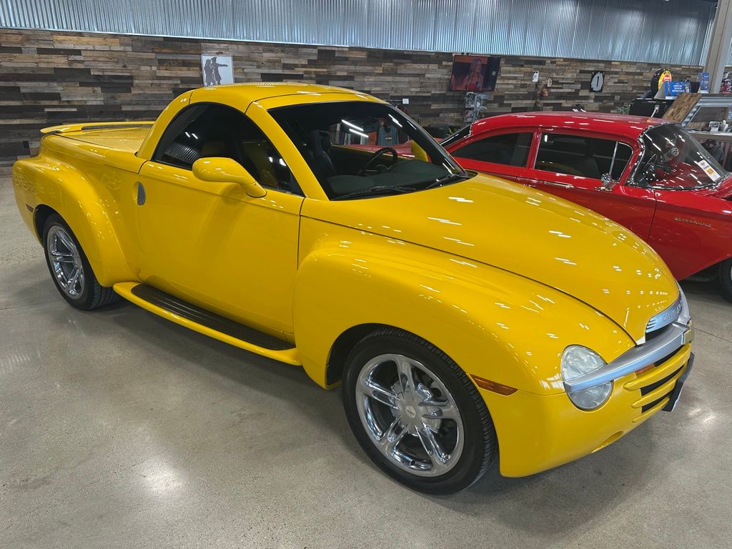 2004 Chevrolet SSR LS's photo