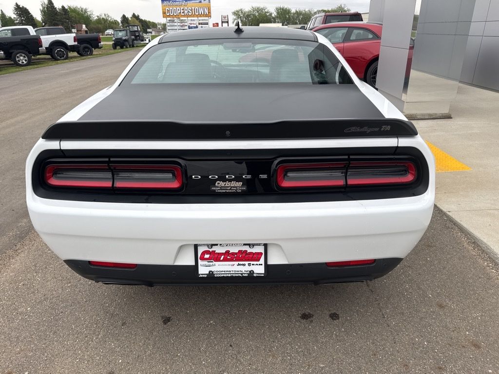 2023 Dodge Challenger R/T - Photo 7