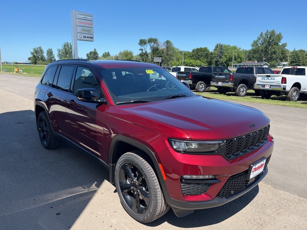 2025 Jeep Grand Cherokee Limited photo 2
