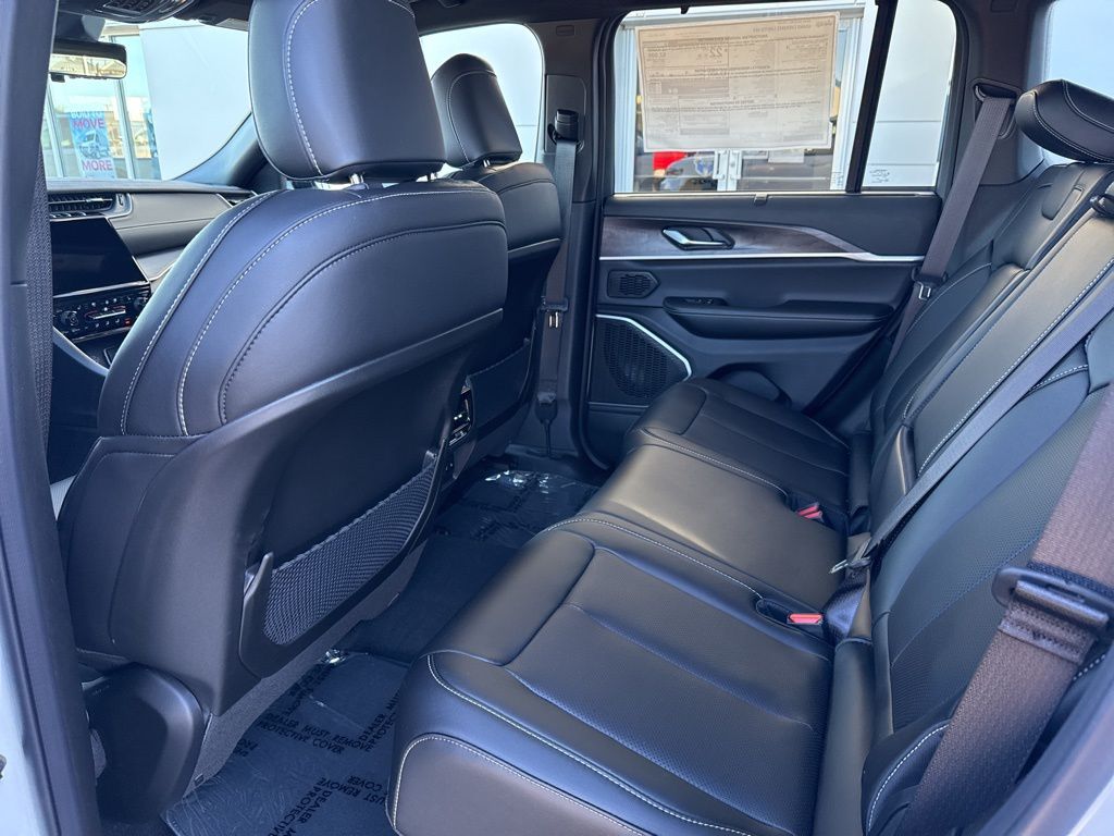 2025 Jeep Grand Cherokee Limited - Photo 13