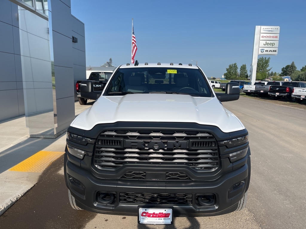 New 2025 Ram 4500 Chassis Cab 4500 TRADESMAN CHASSIS CREW CAB 4X4 60' CA Pickup