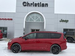 2026 Chrysler Pacifica LIMITED AWD Passenger Van