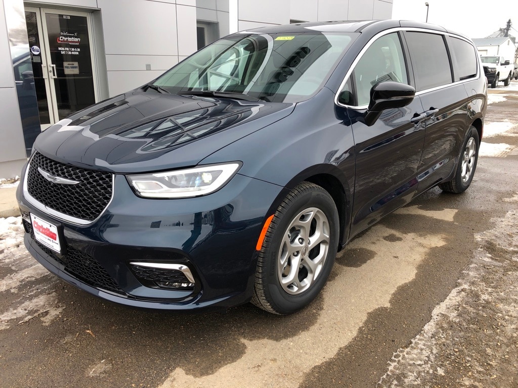 New 2024 Chrysler Pacifica LIMITED For Sale Cooperstown ND