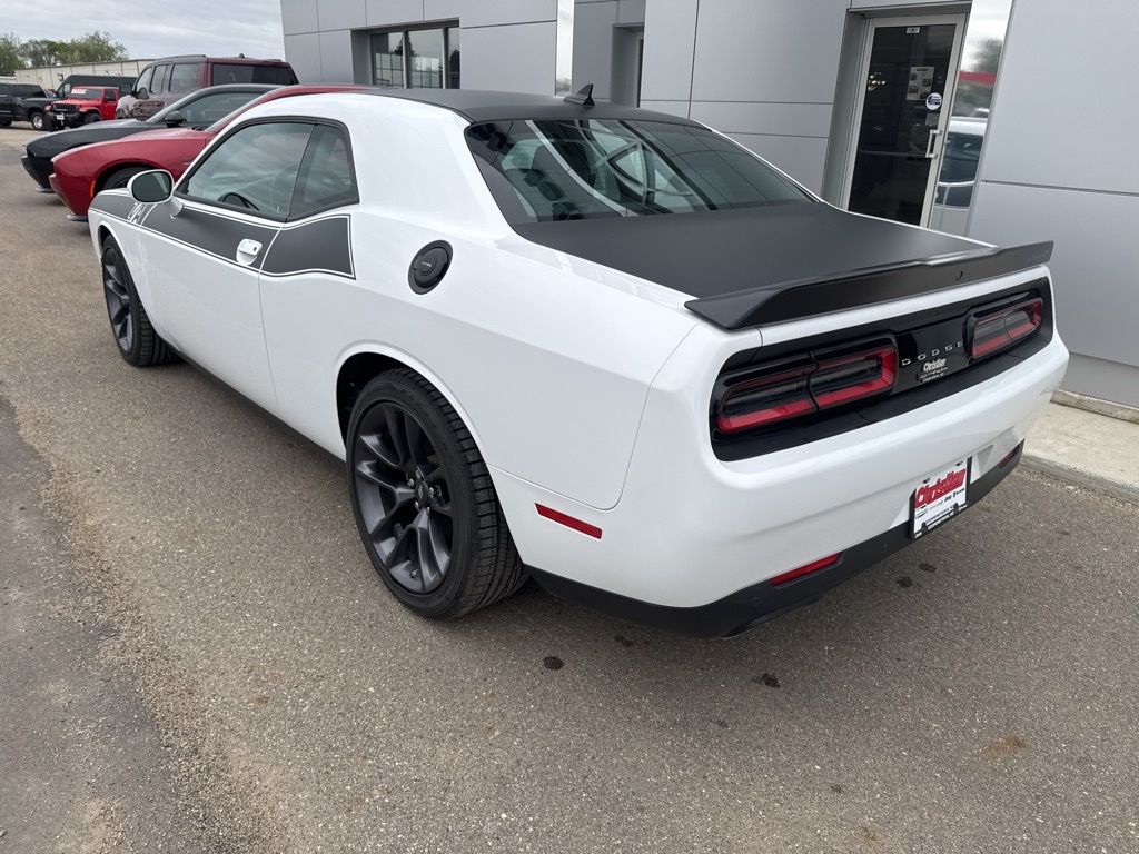 2023 Dodge Challenger R/T - Photo 8