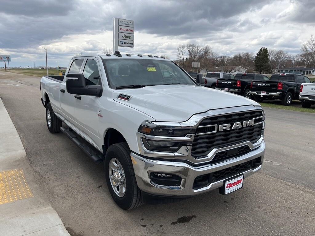 2025 Ram 2500 Tradesman photo 4