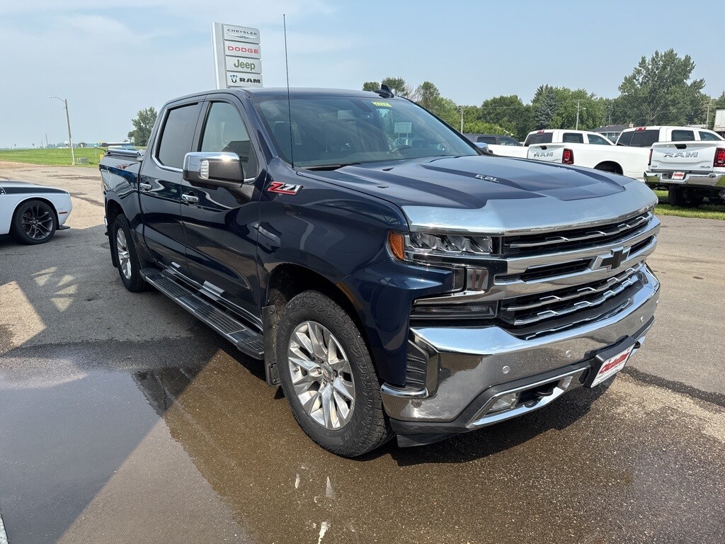 2022 Chevrolet Silverado 1500 LTZ photo 3
