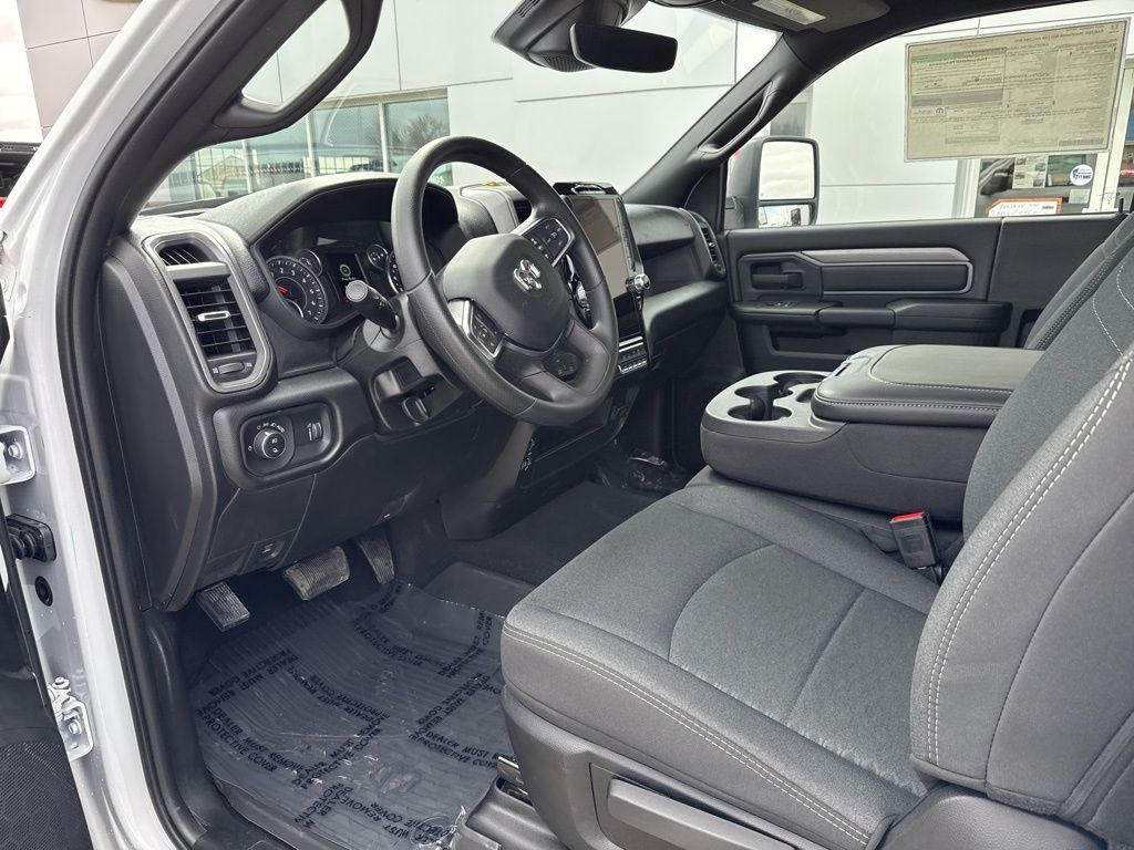 2025 RAM Ram 2500 Pickup Tradesman - Photo 17
