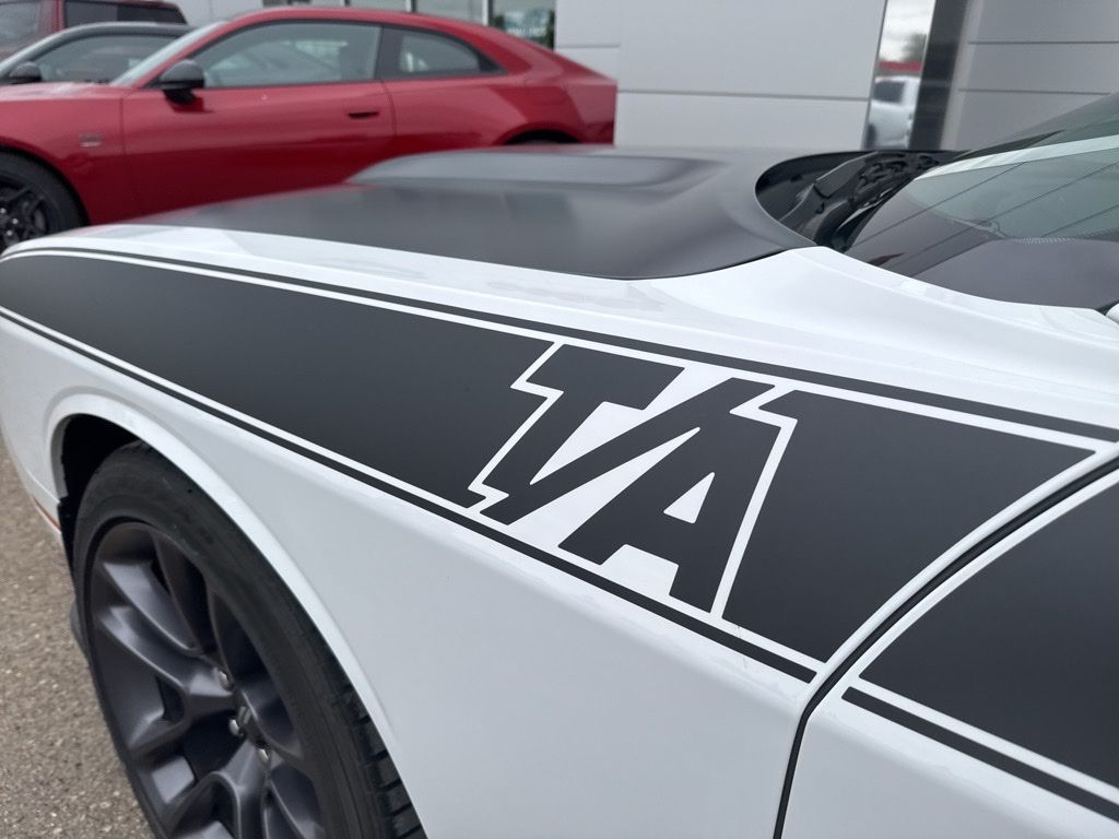 2023 Dodge Challenger R/T - Photo 11