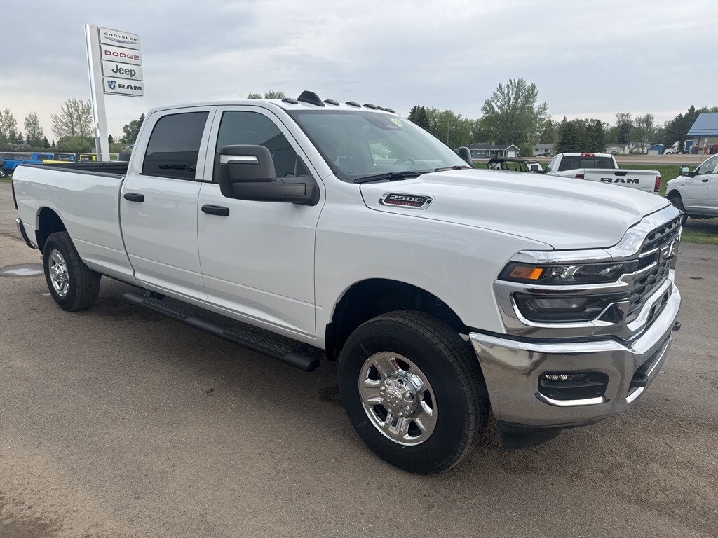 2025 Ram 2500 Tradesman photo 4