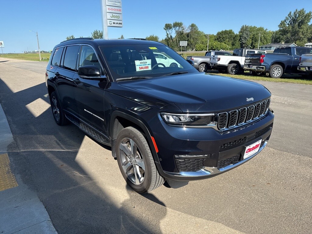 2024 Jeep Grand Cherokee Limited photo 2