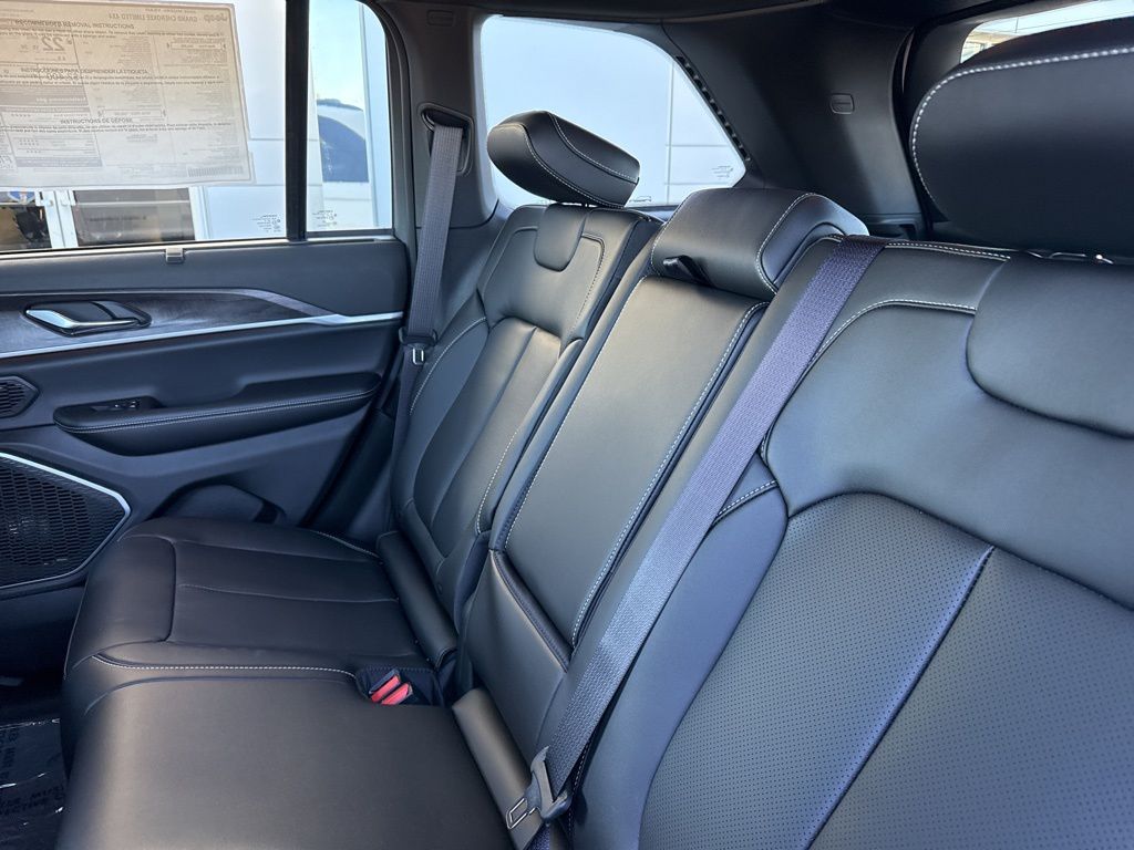 2025 Jeep Grand Cherokee Limited - Photo 14