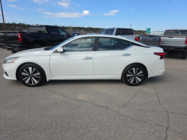 Used 2021 Nissan Altima SV with VIN 1N4BL4DV2MN312252 for sale in Fertile, Minnesota