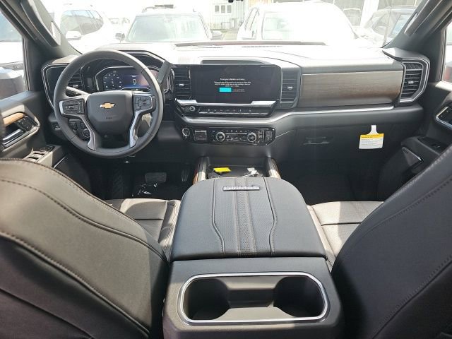 2025 Chevrolet Silverado 3500 HD High Country - Photo 8