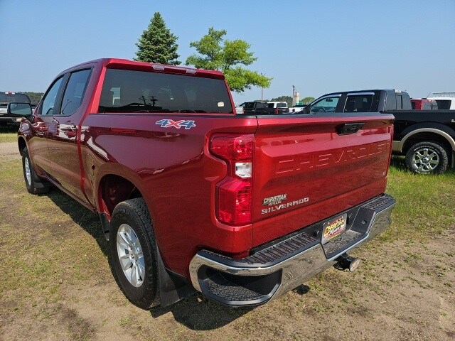 2024 Chevrolet Silverado 1500 LT photo 3