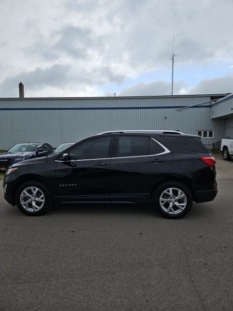 Used 2020 Chevrolet Equinox LT with VIN 2GNAXVEXXL6144967 for sale in Fertile, Minnesota