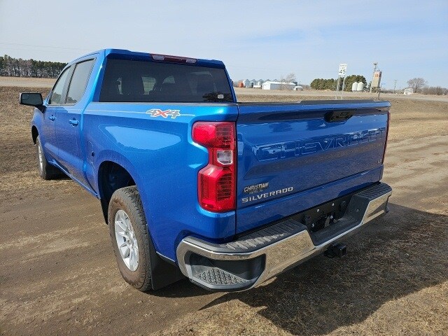 2024 Chevrolet Silverado 1500 LT photo 3