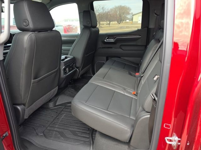 2026 GMC Sierra 1500 SLT - Photo 6