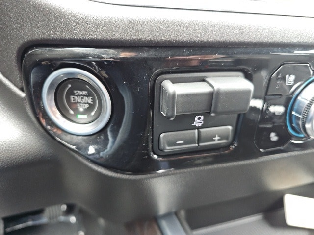 2023 GMC Sierra 1500 SLT - Photo 20