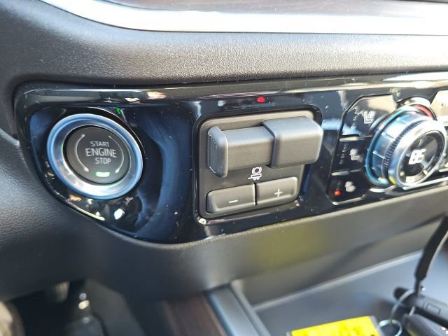 2026 GMC Sierra 1500 SLT - Photo 16