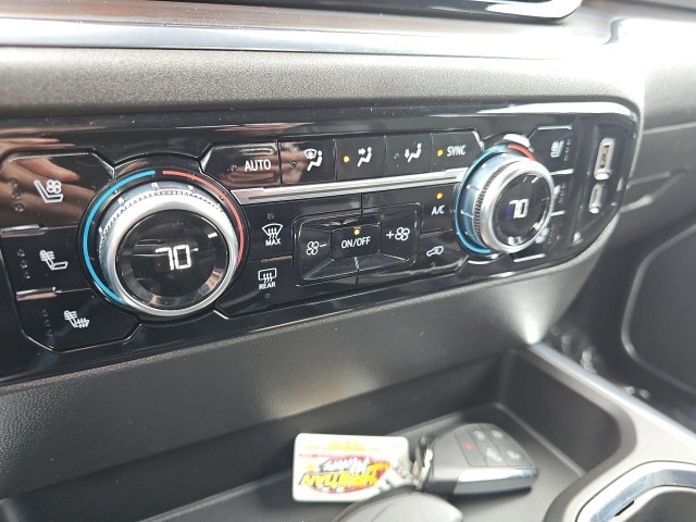 2023 GMC Sierra 1500 SLT - Photo 21
