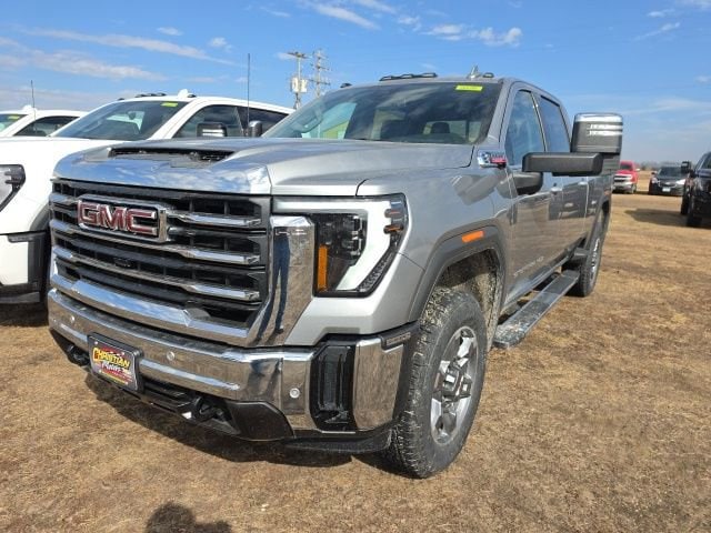 2026 GMC Sierra 4WD Crew Cab Standard Box SLT's photo