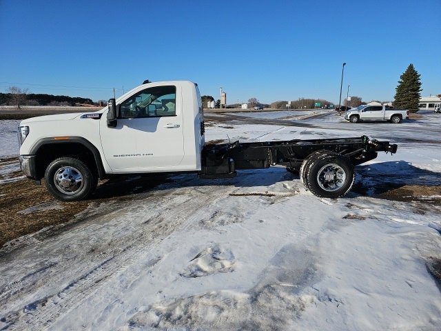2025 Gmc Sierra 3500 HD SLE photo 2