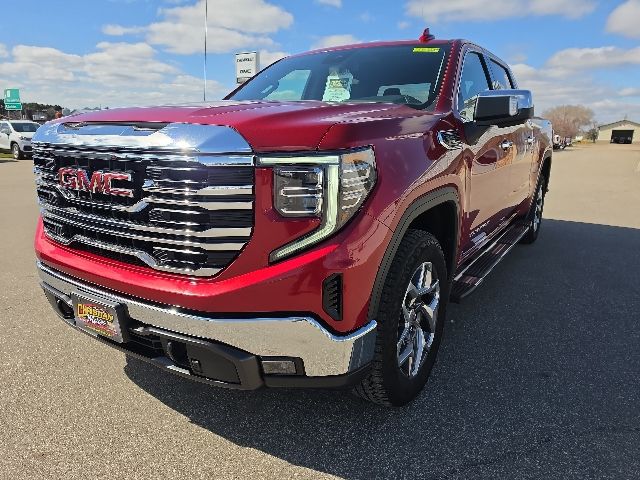 2023 GMC Sierra 4WD Crew Cab Short Box SLT's photo