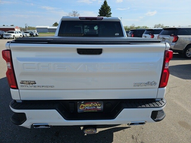 2024 Chevrolet Silverado 1500 High Country photo 4