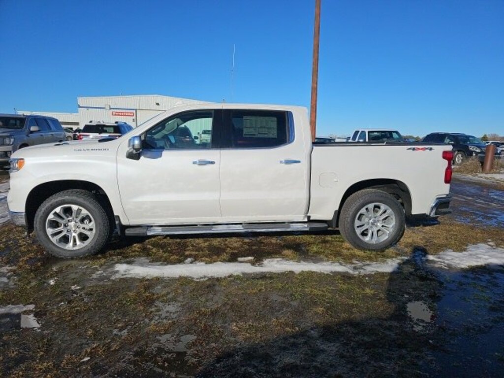 New 2024 Chevrolet Silverado 1500 For Sale at CHRISTIAN MOTORS, INC. VIN 1GCUDGEL9RZ163806