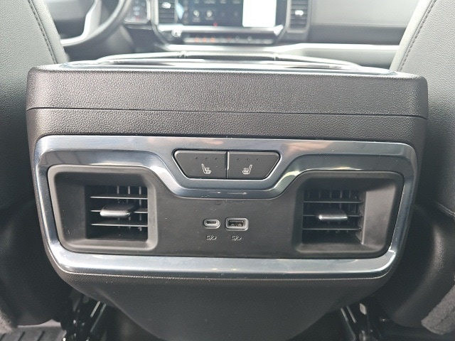 2023 GMC Sierra 1500 SLT - Photo 11