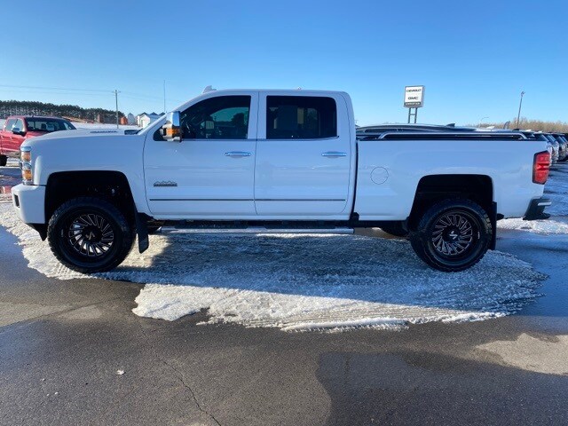Used 2019 Chevrolet Silverado 2500HD High Country with VIN 1GC1KUEY6KF179990 for sale in Fertile, Minnesota