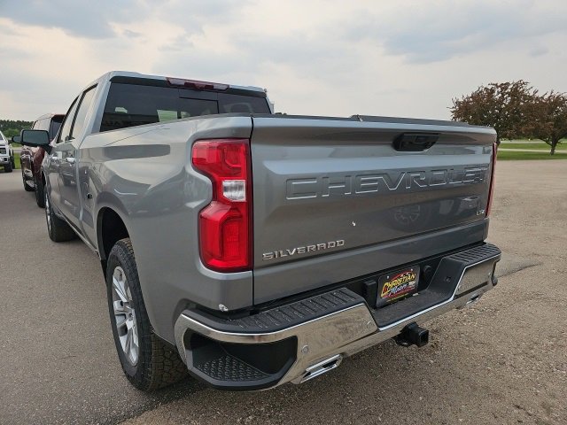 2025 Chevrolet Silverado 1500 LTZ photo 4