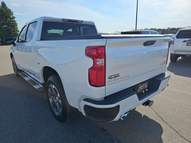 2024 Chevrolet Silverado 1500 High Country photo 3