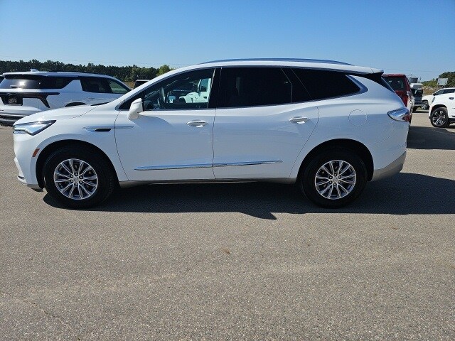 2024 Buick Enclave Premium photo 2
