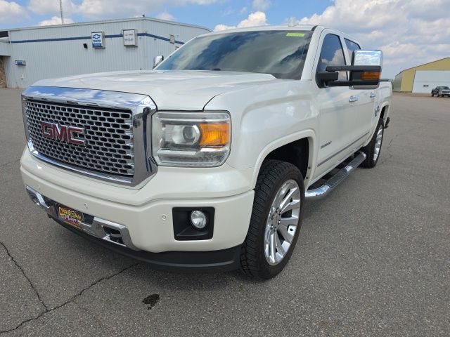 2015 GMC Sierra 4WD Crew Cab Short Box's photo