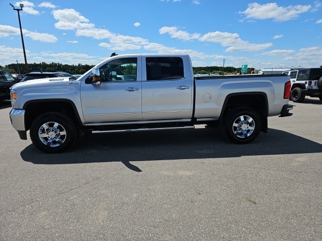Used 2018 GMC Sierra 2500HD SLT with VIN 1GT12TEY8JF152718 for sale in Fertile, Minnesota
