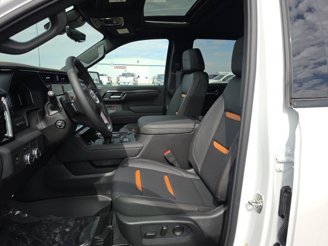 2026 GMC Sierra 1500 AT4 - Photo 9