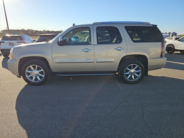 Used 2007 GMC Yukon Denali with VIN 1GKFK63897J367481 for sale in Fertile, Minnesota