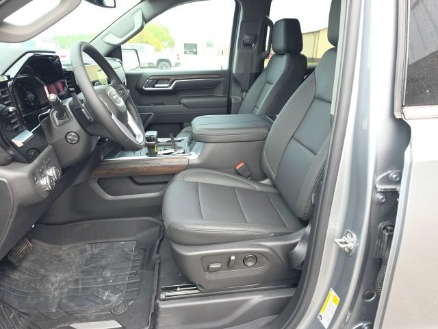 2026 GMC Sierra 1500 SLT - Photo 9