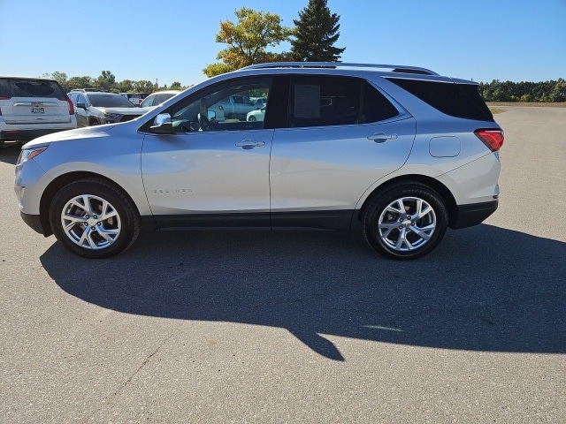 Used 2018 Chevrolet Equinox Premier with VIN 3GNAXVEV1JS523482 for sale in Fertile, Minnesota
