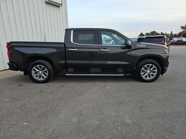 2022 Chevrolet Silverado 1500 High Country photo 3