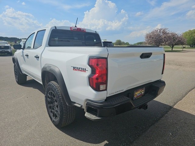 2025 Chevrolet Colorado Trail Boss photo 3