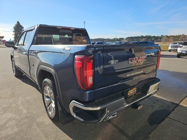 Used 2021 GMC Sierra 1500 SLT with VIN 3GTU9DET8MG250251 for sale in Fertile, Minnesota