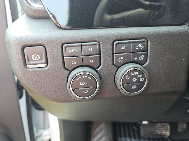 2025 Chevrolet Silverado 3500 HD LT - Photo 11