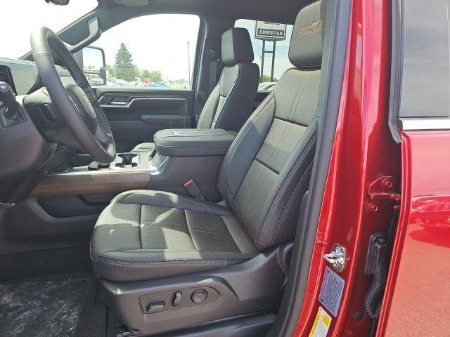 2025 Chevrolet Silverado 3500 HD High Country - Photo 9