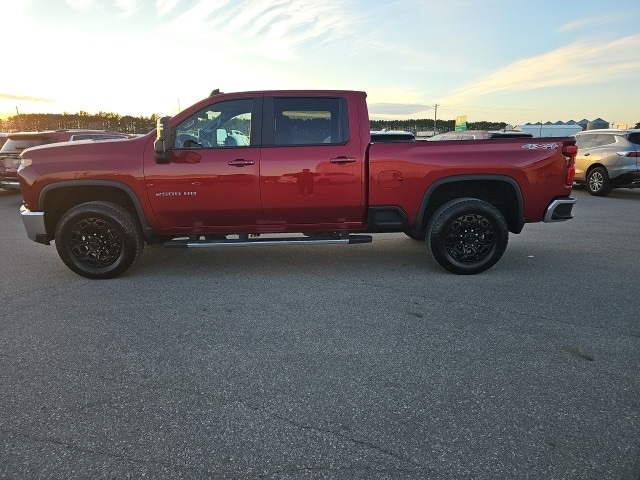 Used 2020 Chevrolet Silverado 2500HD LT with VIN 1GC4YNE76LF102854 for sale in Fertile, Minnesota