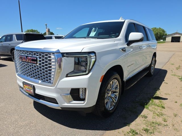 2021 GMC Yukon Denali AWD's photo