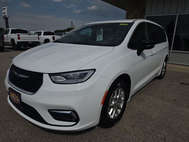 2025 Chrysler Pacifica